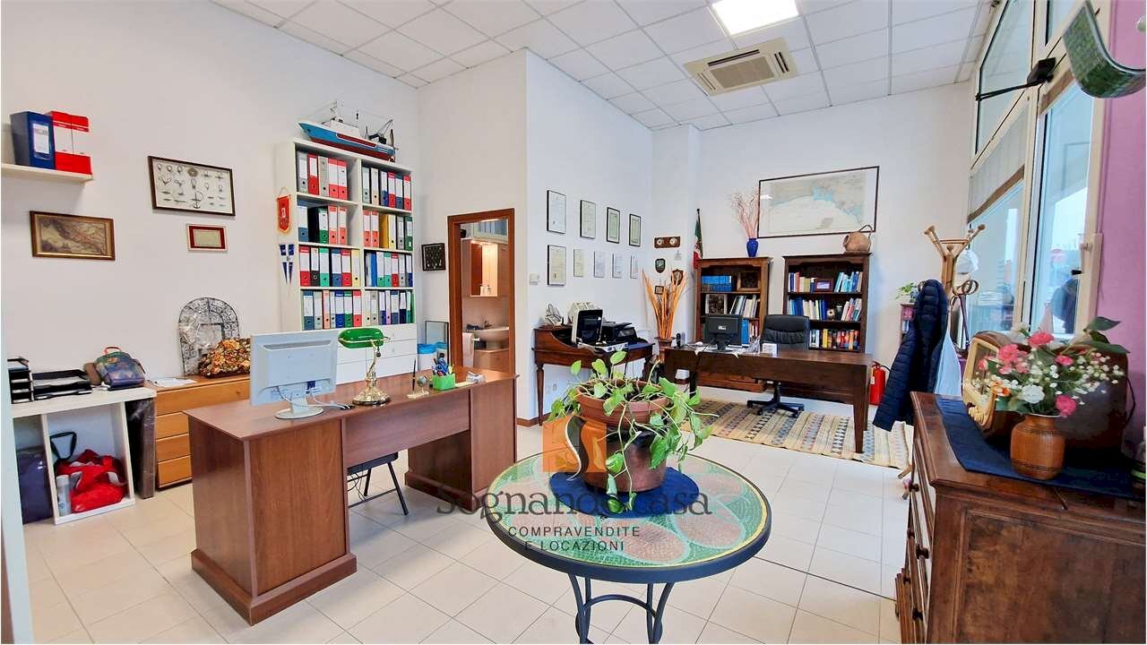 Commercial Premises Via Bosi Maramotti, Ravenna - photo 1