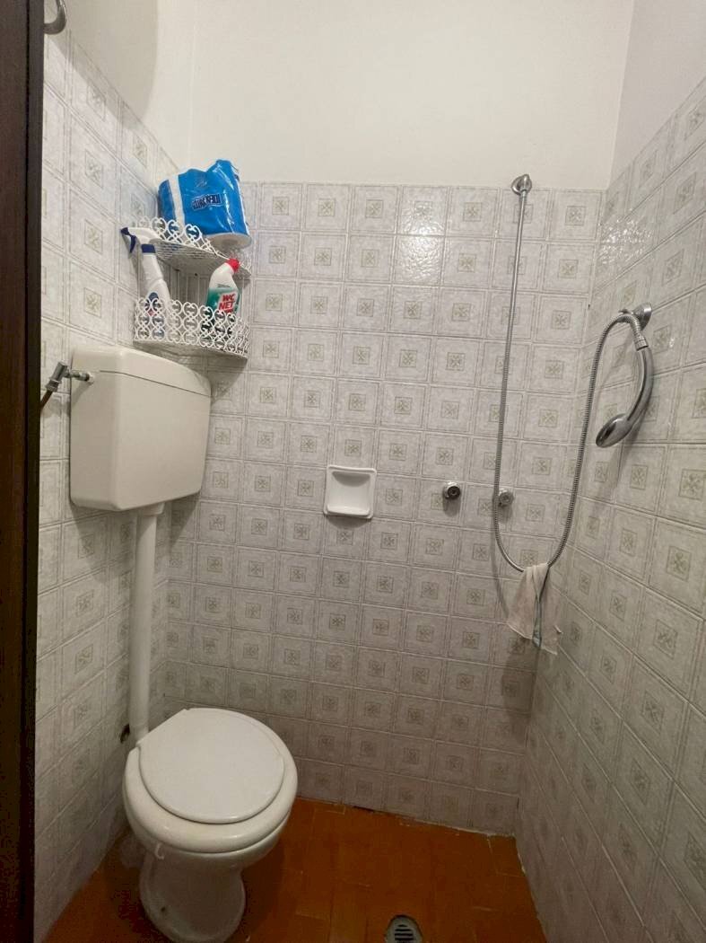 Negozio Viale Publio Virgilio Marone, Ravenna - foto 3