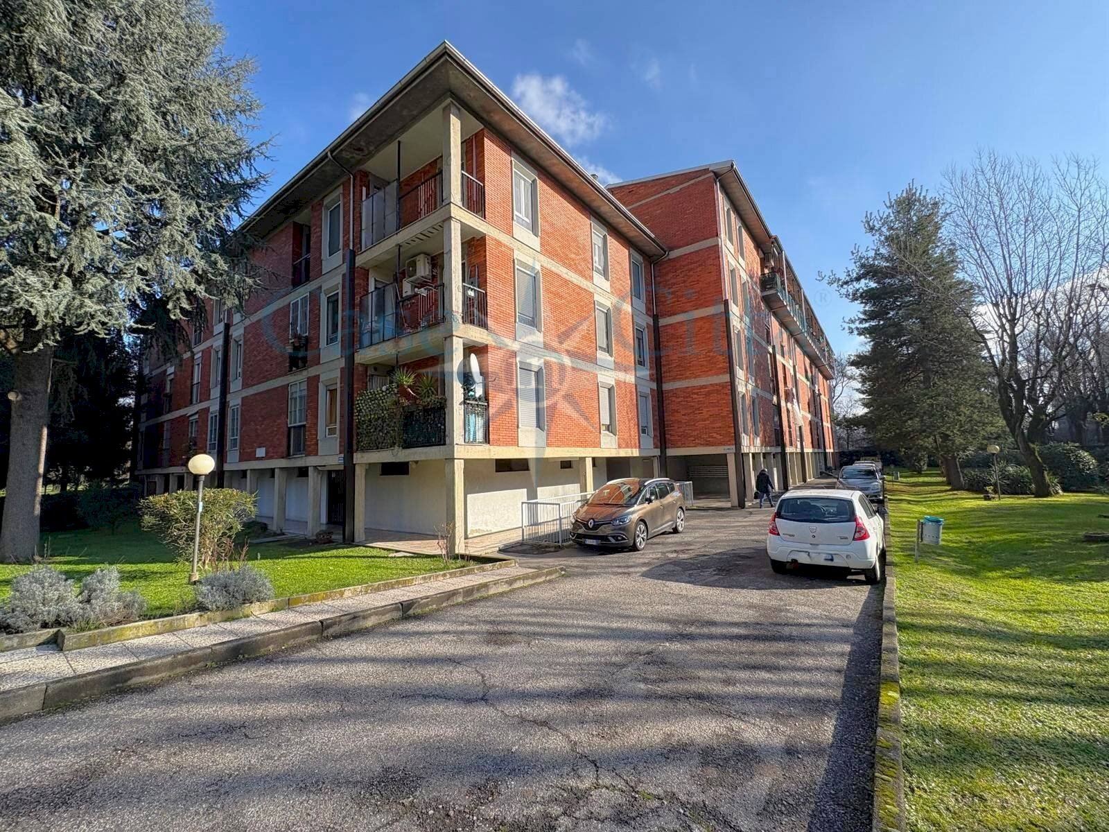 Trilocale Via Luigi Chiarelli, 20, Milano (zona Gallaratese) - foto 1