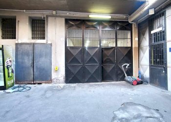 Foto 2 - Commercial Premises Via Giuseppe De Felice
39, Sant'Agata Li Battiati - photo 2