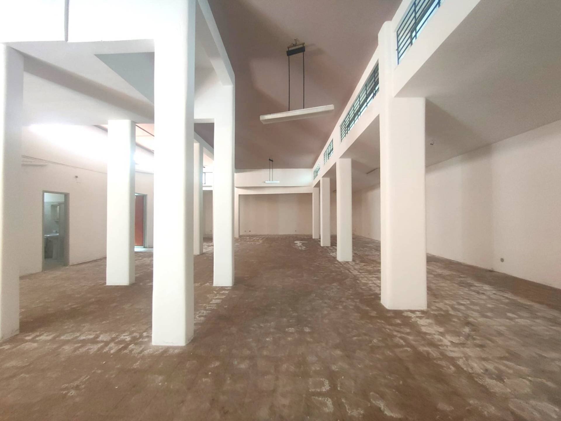 Foto 1 - Locale Commerciale Via Kennedy
 
30, Sant'Agata Li Battiati - foto 1