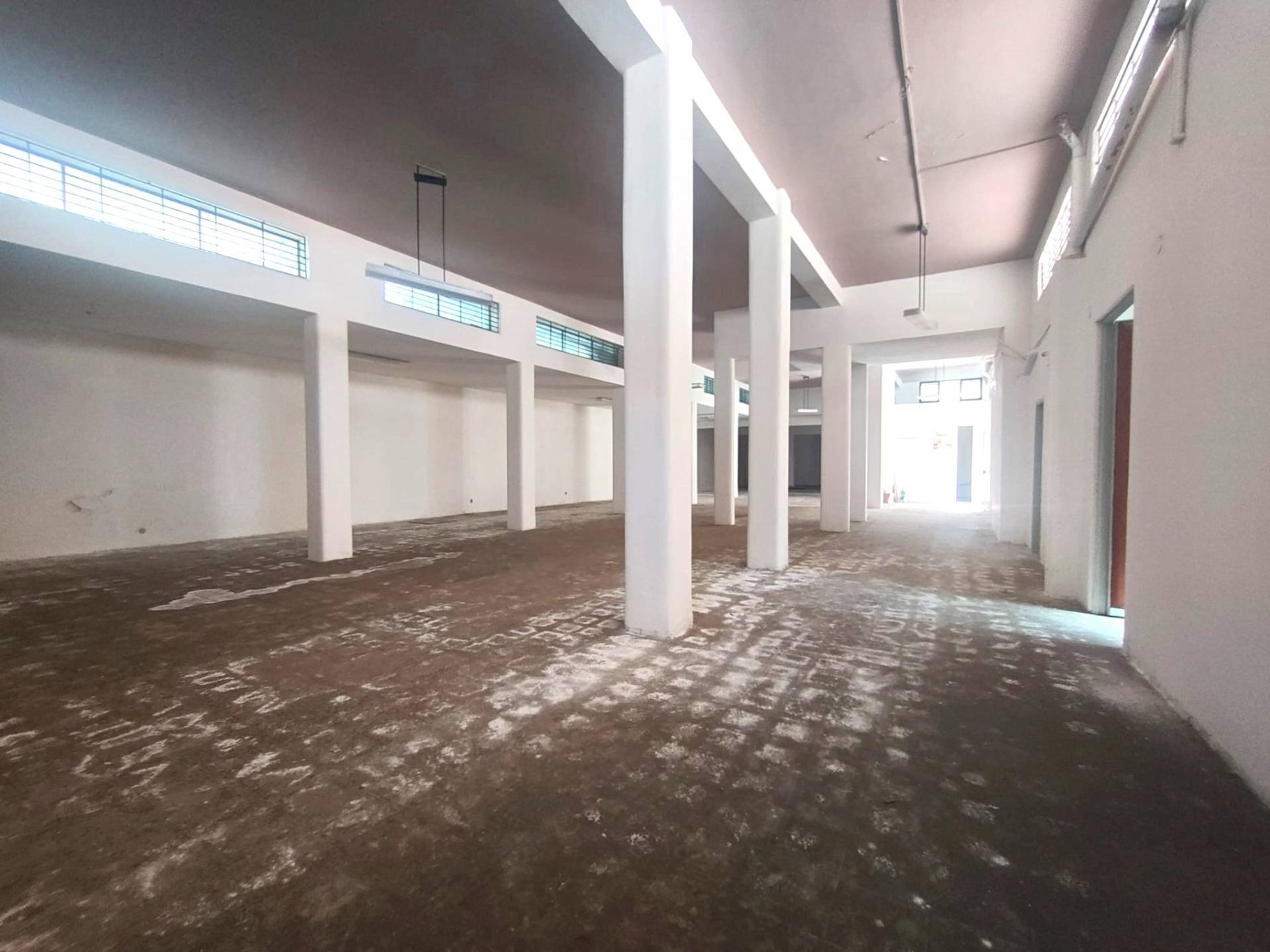 Foto 2 - Locale Commerciale Via Kennedy
 
30, Sant'Agata Li Battiati - foto 2