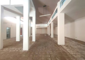 Foto 1 - Commercial Premises Via Kennedy
30, Sant'Agata Li Battiati - photo 1