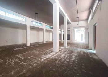 Foto 2 - Commercial Premises Via Kennedy
30, Sant'Agata Li Battiati - photo 2