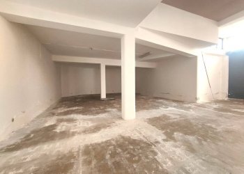 Foto 3 - Commercial Premises Via Kennedy
30, Sant'Agata Li Battiati - photo 3