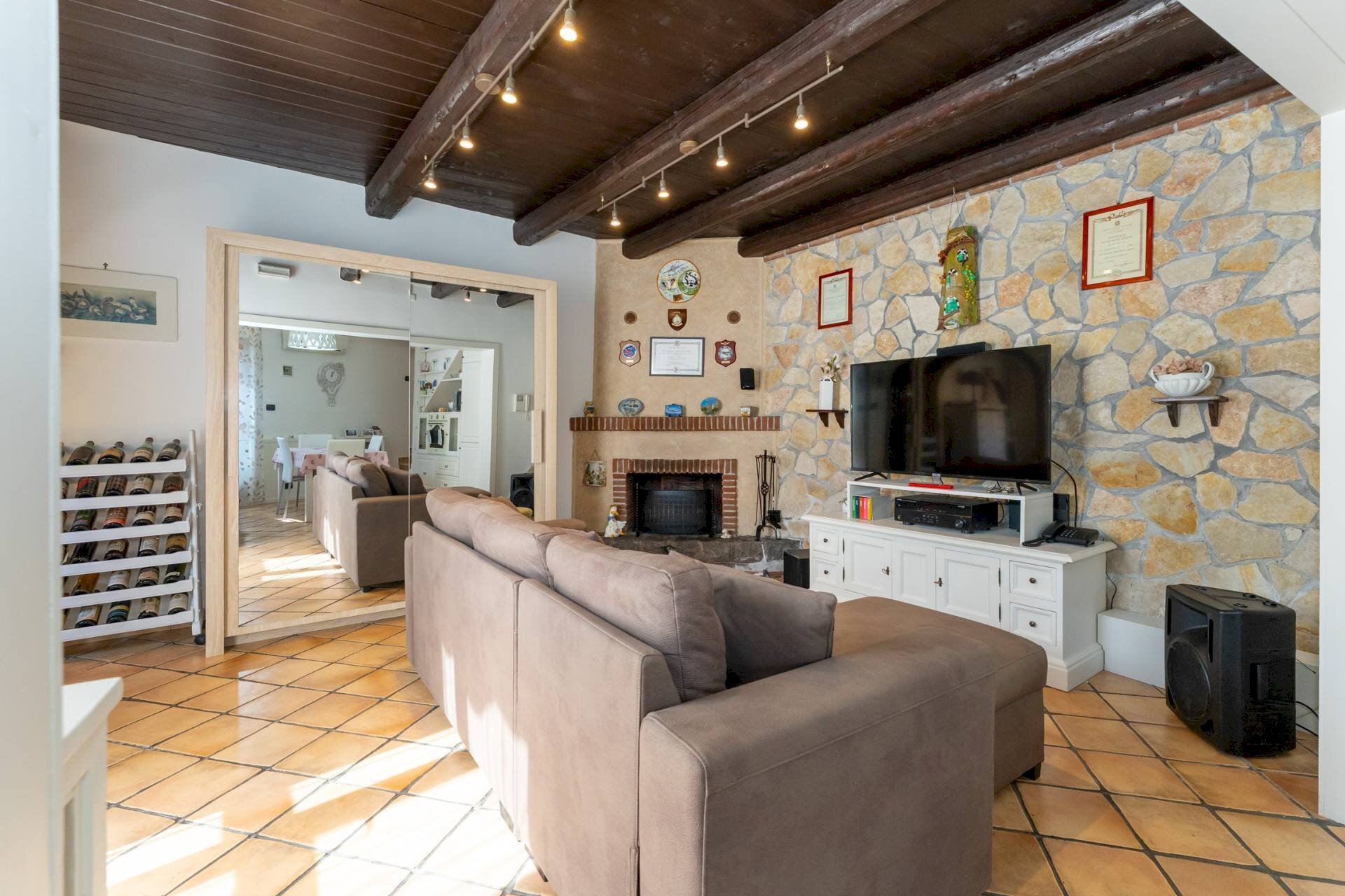 Foto 1 - Independent house via garibaldi
 
331, Viagrande - photo 1