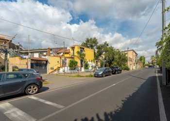 Foto 2 - Independent house via garibaldi
 
331, Viagrande - photo 2