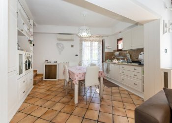 Foto 22 - Independent house via garibaldi
 
331, Viagrande - photo 22