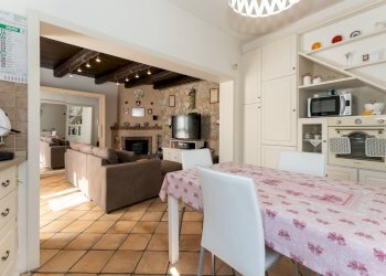 Foto 23 - Independent house via garibaldi
 
331, Viagrande - photo 23