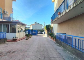 Foto 2 - Box via Leopardi
 
1, Sant'Agata Li Battiati - foto 2