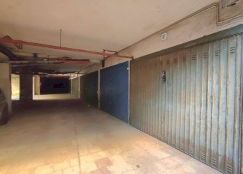 Foto 9 - Box via Leopardi
 
1, Sant'Agata Li Battiati - foto 9