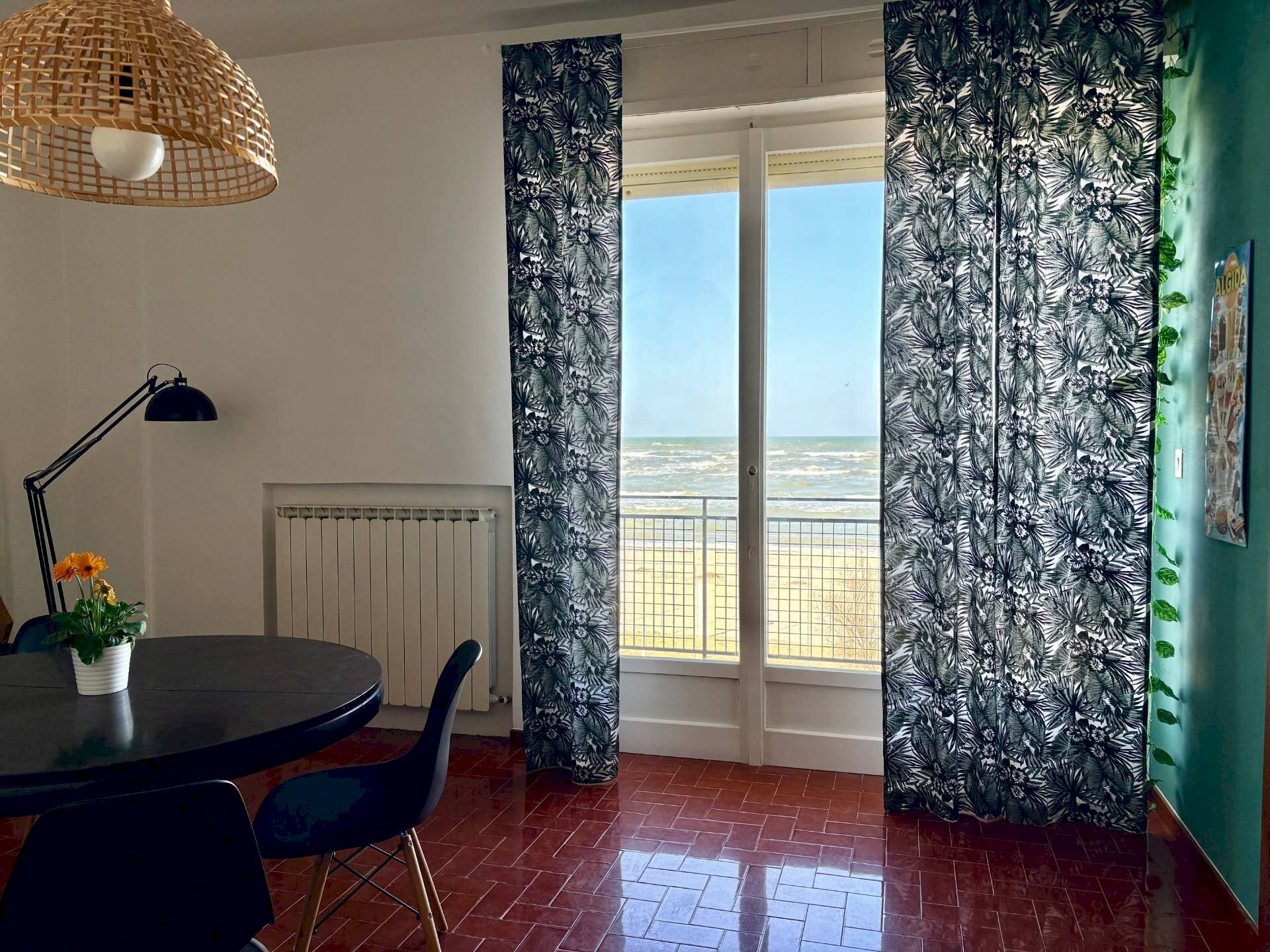 Foto 1 - Quadrilocale Lungomare Italia
 
50, Senigallia - foto 1