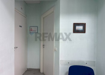 Hall / corridoio - Commercial Premises corso Umberto I
 
28, Casoria - photo 6