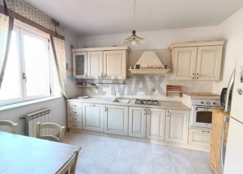 Cucina - Four-room apartment Via Ezio Vanoni
 
40, Triggiano - photo 10