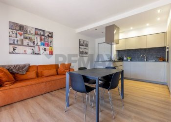 Sala da pranzo - Two-room apartment Via Rossotti
 
11, Taino - photo 8