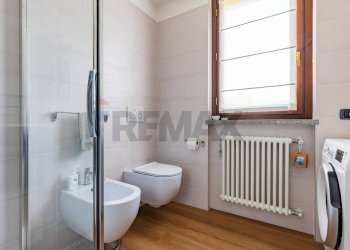 Bagno - Two-room apartment Via Rossotti
 
11, Taino - photo 17