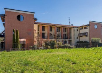 Edificio all\'aperto - Two-room apartment Via Rossotti
 
11, Taino - photo 27