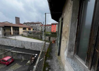 Balcone - Two-room apartment VIA A. BROGGI
 
5, Cantello - photo 15