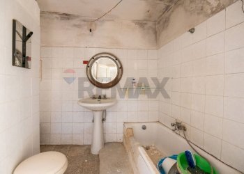 Bagno - Casa semi indipendente Via Mattias
 
8/6, Caltagirone - foto 8