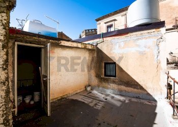 Casa all\'aperto - Casa semi indipendente Via Mattias
 
8/6, Caltagirone - foto 13