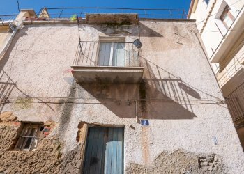 Edificio all\'aperto - Casa semi indipendente Via Mattias
 
8/6, Caltagirone - foto 18