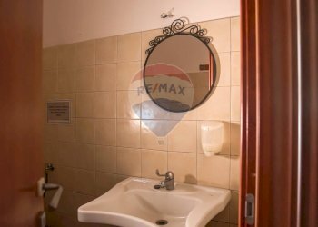 Bagno - Cafeteria - Cold Bar Via Gabriele D'annunzio
 
23, Catania - photo 8