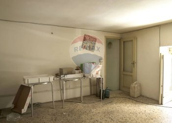 Soggiorno - Cafeteria - Cold Bar Via Gabriele D'annunzio
 
23, Catania - photo 11