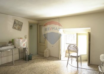 Soggiorno - Cafeteria - Cold Bar Via Gabriele D'annunzio
 
23, Catania - photo 12