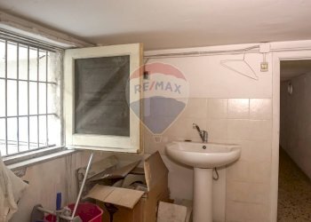 Bagno - Cafeteria - Cold Bar Via Gabriele D'annunzio
 
23, Catania - photo 17