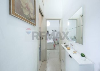 Hall / corridoio - Trilocale Via Giovanna Condorelli
 
28, Catania - foto 17