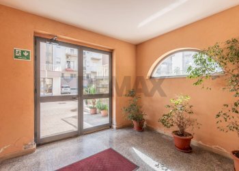 Ricezione / Lobby - Appartamento Via Giuseppe Pitrè
 
4, Caltagirone - foto 1