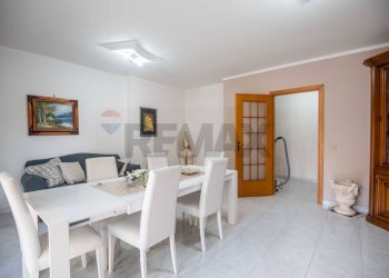 Sala da pranzo - Appartamento Via Giuseppe Pitrè
 
4, Caltagirone - foto 27