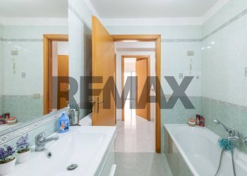 Bagno - Apartment Via Giuseppe Pitrè
 
4, Caltagirone - photo 22