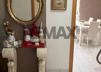 Hall / corridoio - Apartment Via Giuseppe Pitrè
 
4, Caltagirone - photo 28