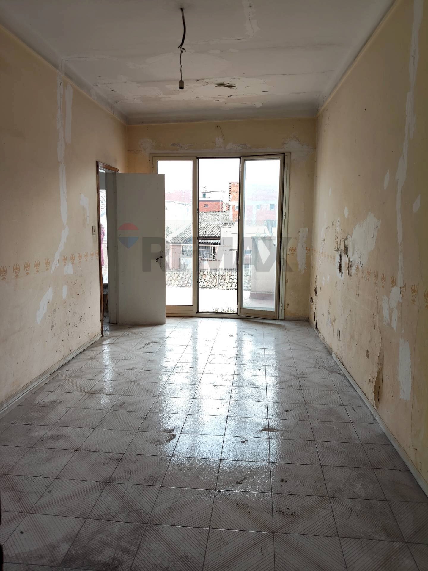 Stanza vuota - Bilocale Via Strano
 
24, Paterno - foto 1