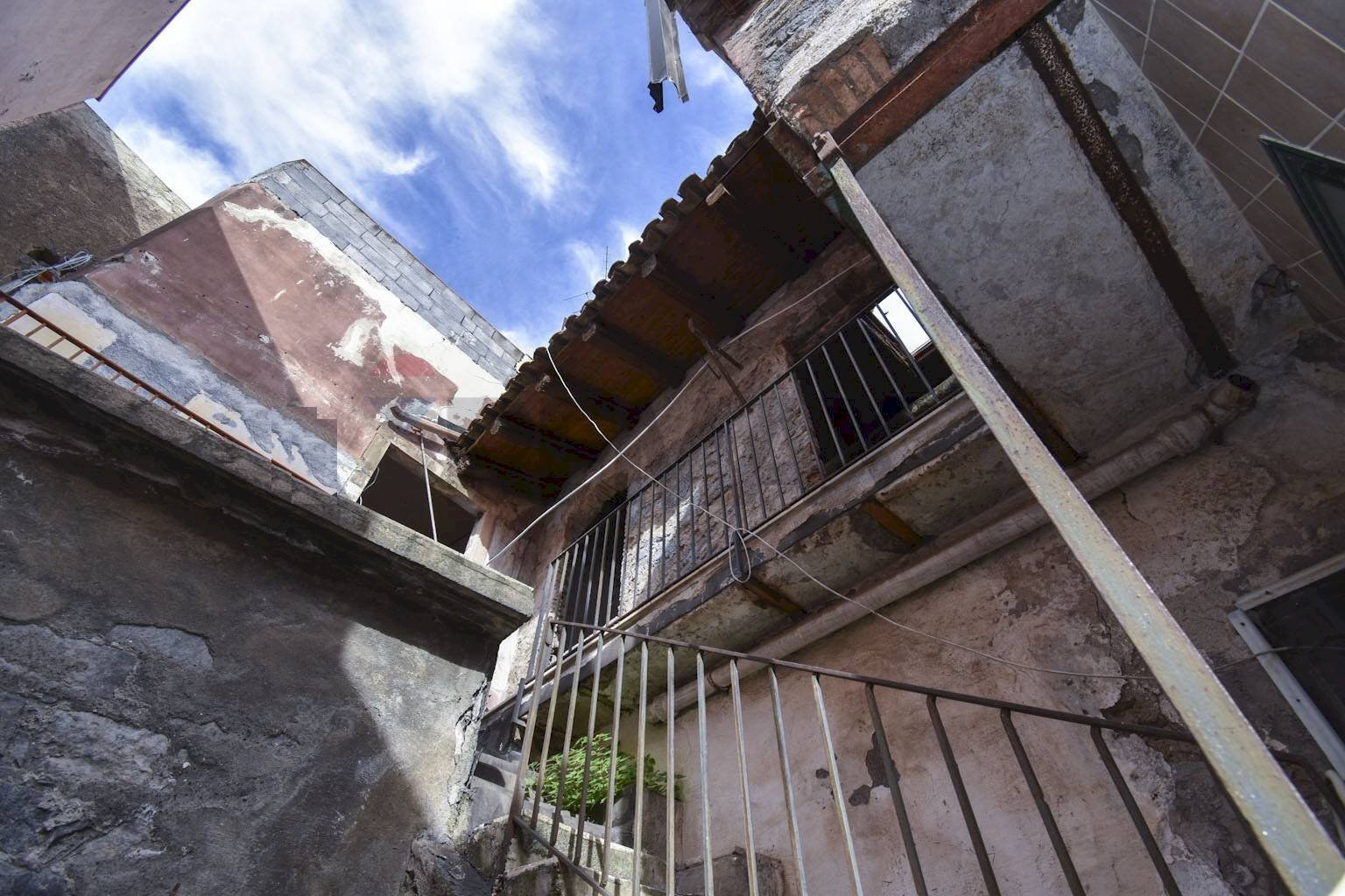 Edificio all\'aperto - Casa semi indipendente Via Dafnica
 
287, Acireale - foto 3