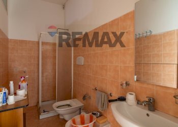 Bagno - Casa indipendente Via Cona
 
12, Caltagirone - foto 8