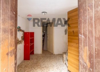 Hall / corridoio - Casa indipendente Via Cona
 
12, Caltagirone - foto 17