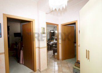 Hall / corridoio - Apartment Via Giuseppe di Maria
 
5, Riposto - photo 4