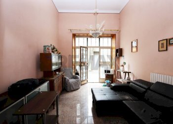 Soggiorno - Casa indipendente Via Cesare Battisti
 
33, Calatabiano - foto 4