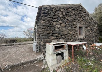 Casa all\'aperto - Terreno agricolo Strada Iazzo Vecchio
 
snc, Santa Maria di Licodia - foto 2