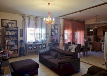 Sala da pranzo - Trilocale Via Pulei
 
39, Mascalucia - foto 1