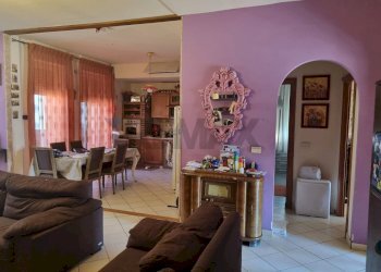 Sala da pranzo - Trilocale Via Pulei
 
39, Mascalucia - foto 2