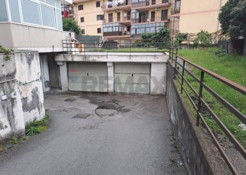 Edificio all\'aperto - Box Via Libertà
 
7, Riposto - foto 5