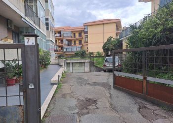 Edificio all\'aperto - Box Via Libertà
 
7, Riposto - foto 6