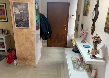 Hall / corridoio - Villa a Schiera via sebastiano catania
 
292, Catania - foto 6