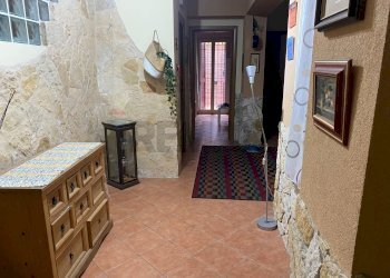 Hall / corridoio - Villa a Schiera via sebastiano catania
 
292, Catania - foto 11