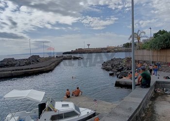 Vista dell\'acqua - Locale Commerciale Vico Liborio Santangelo
 
1/2, Catania - foto 3