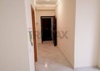 Hall / corridoio - Commercial Premises Piazza Marconi
6, Sant'Agata Li Battiati - photo 7