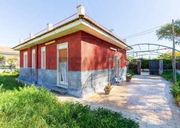 Casa all\'aperto - Villa Via Scirocco-Villaggio Delfino
 
1, Catania - foto 1